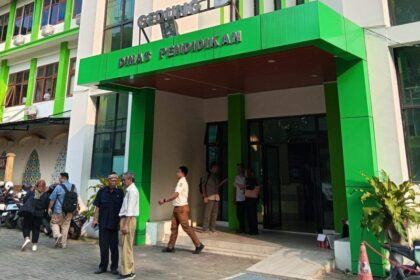 GMNI Bekasi Ungkap Skandal Siswa Titipan di Jalur Siluman SPMB 2026 4 GMNI Bekasi Ungkap Skandal Siswa Titipan di Jalur Siluman SPMB 2026
