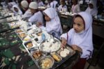 Gerindra Kerahkan Seluruh Kader untuk Sukseskan Program Makan Siang dan Susu Gratis Prabowo-Gibran 6 Gerindra Kerahkan Seluruh Kader untuk Sukseskan Program Makan Siang dan Susu Gratis Prabowo-Gibran