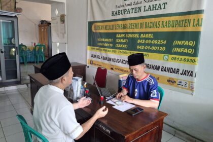 Haji Yansen Salurkan Zakat Melalui BAZNAS Lahat Teladan Dermawan yang Menginspirasi