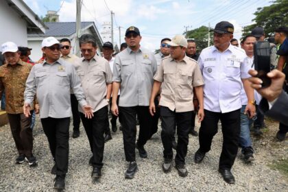 Percepat Rehabilitasi Hunian Sementara, Pemerintah Aceh dan DPR RI Tinjau Langsung Lokasi Terdampak Bencana