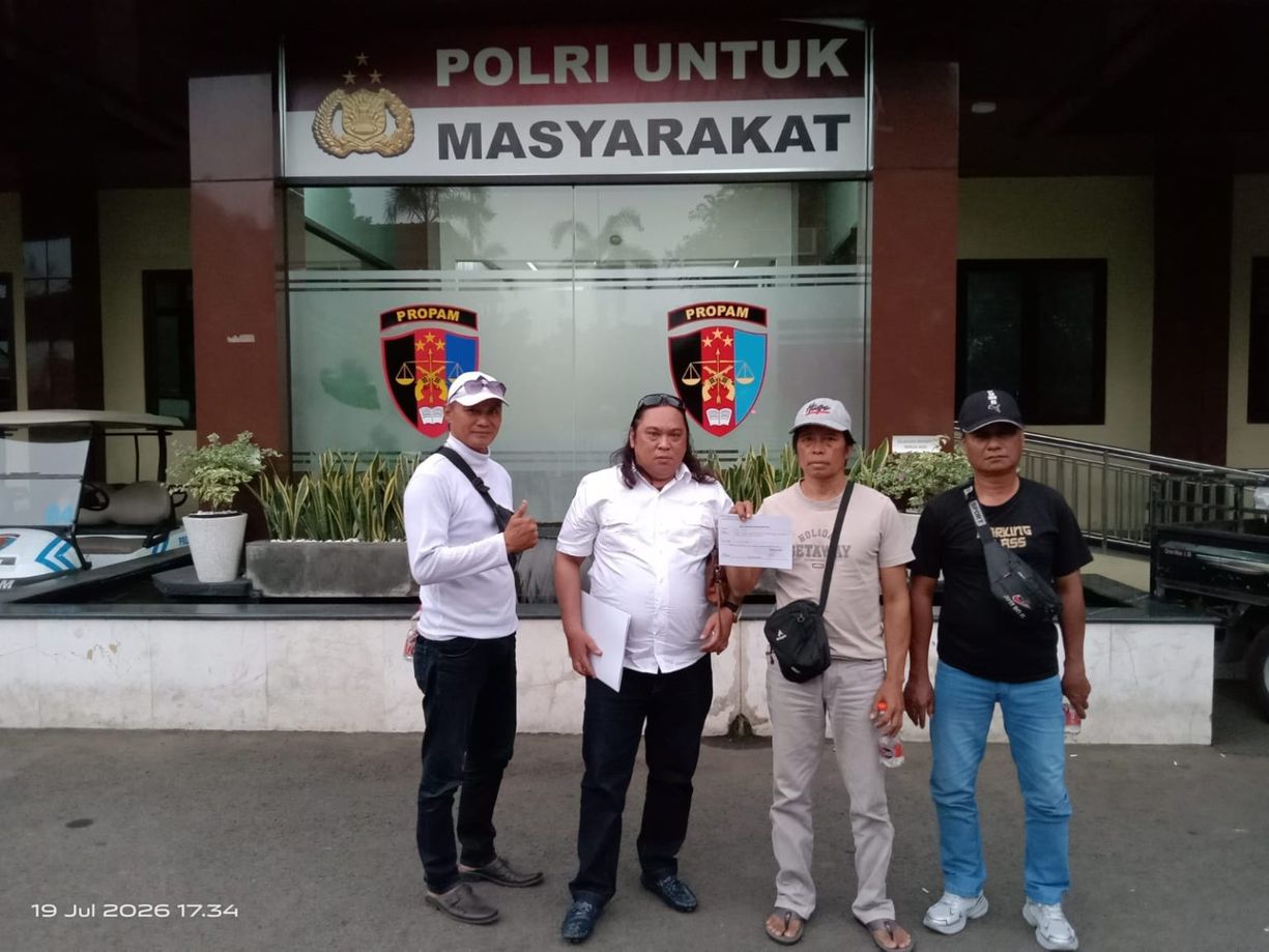 Petani Pasuruan Jadi Korban Dugaan Kekerasan Oknum Satres Narkoba: Dipaksa Akui Bandar Sabu, Uang Rp14,2 Juta Raib 1 Petani Pasuruan Jadi Korban Dugaan Kekerasan Oknum Satres Narkoba Dipaksa Akui Bandar Sabu, Uang Rp14,2 Juta Raib