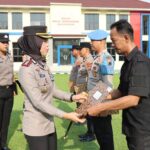 Polresta Batang Apresiasi 5 Personel Berprestasi, dari Pengungkapan Narkoba hingga Prestasi Olahraga 3 Polresta Batang Apresiasi 5 Personel Berprestasi, dari Pengungkapan Narkoba hingga Prestasi Olahraga