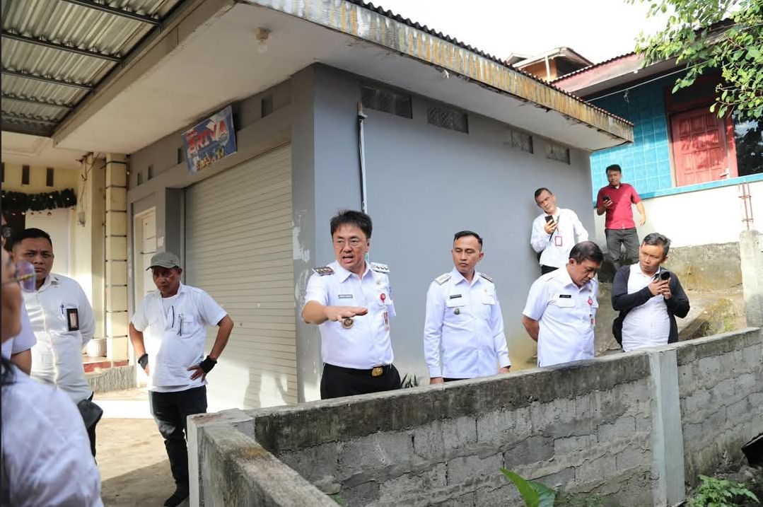 Wali Kota Manado Tinjau Dermaga Kecil dan Kawasan Mantos untuk Tingkatkan Daya Tarik Wisata 1 Wali Kota Tinjau Dermaga Kecil dan Kawasan Mantos untuk Tingkatkan Daya Tarik Wisata